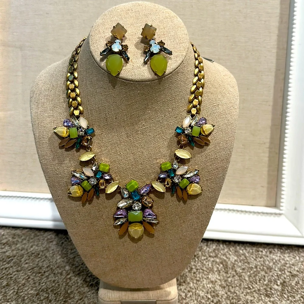 Stella and Dot Pastel Necklace and Earrings Set - Picture 1 of 6